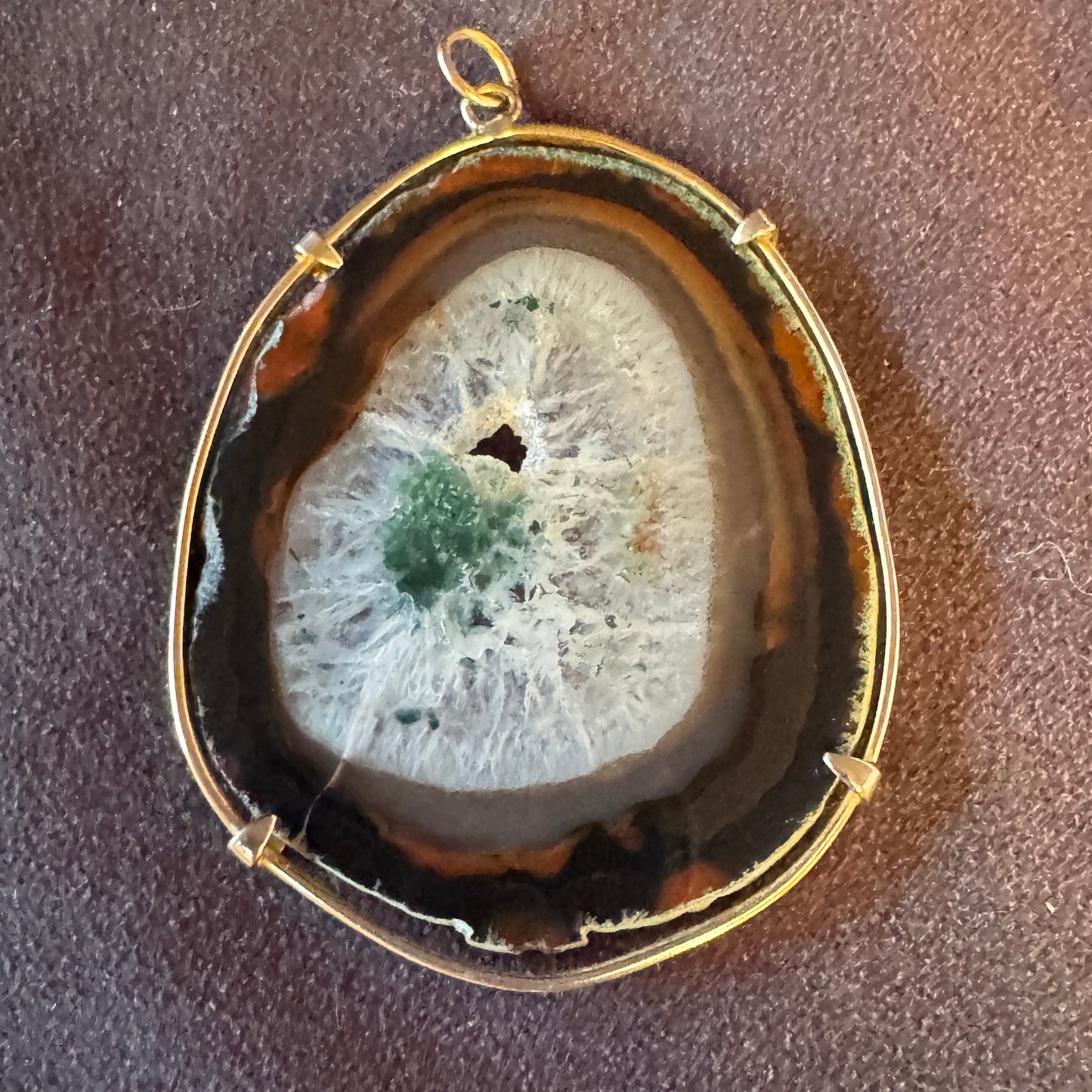 Pendentif en pierre polie grande taille - « tranche d’agate »