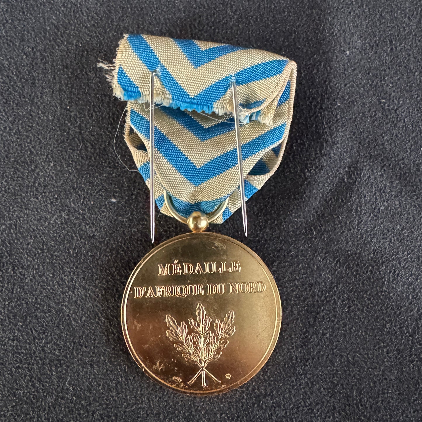 Médaille décoration militaire en bronze doré - « AFRIQUE DU NORD »