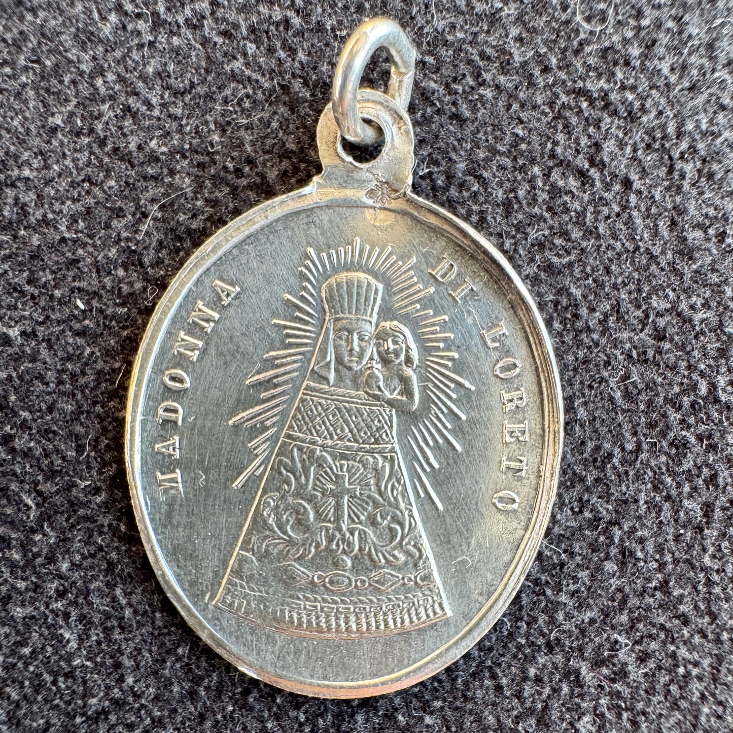 Médaille religieuse XIXeme En argent « Madonna di Loreto »