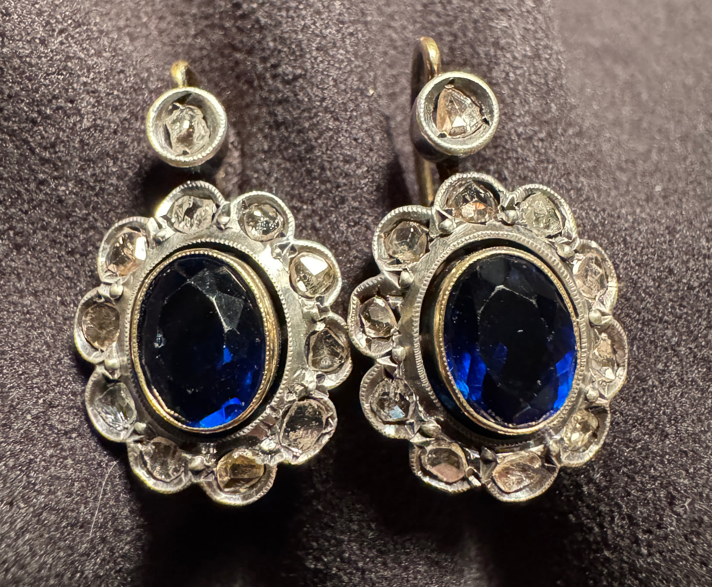 BOUCLES D’OREILLES XIX ème dites « POMPADOUR » - argent, or, saphirs et roses de diamants