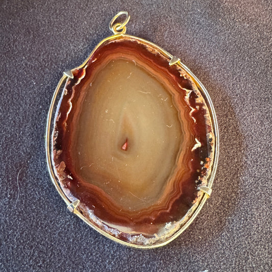 Pendentif en pierre polie grande taille - « tranche d’agate »