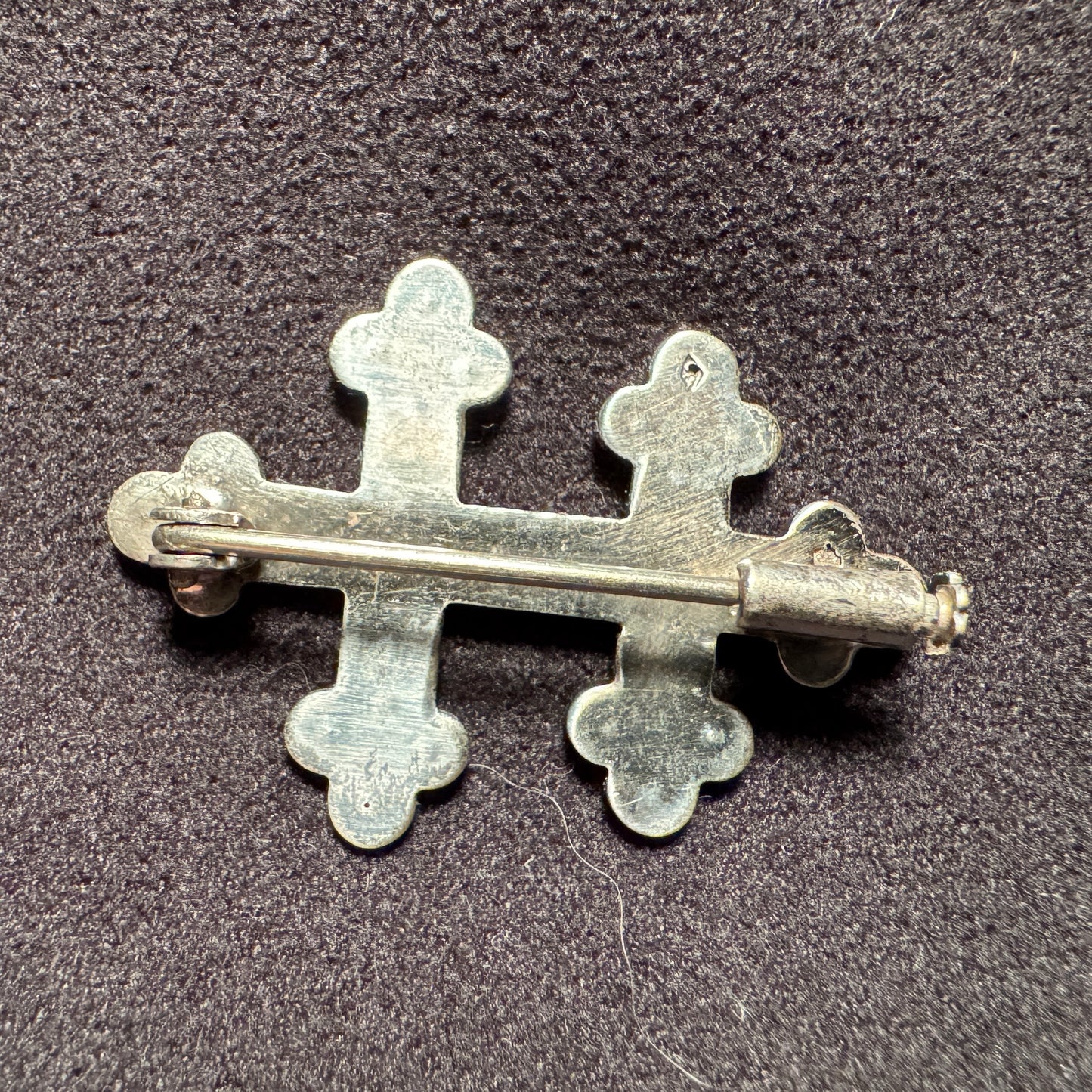 Broche ancienne en argent et marcassites - « croix de Lorraine  »