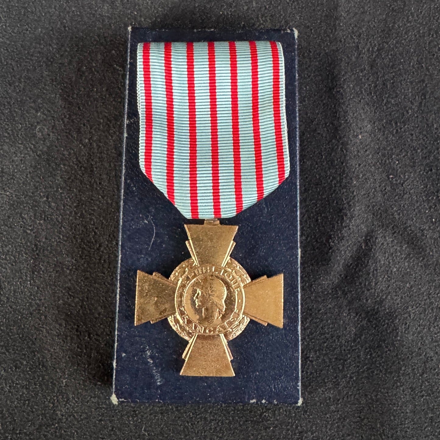 Médaille décoration croix du combattant