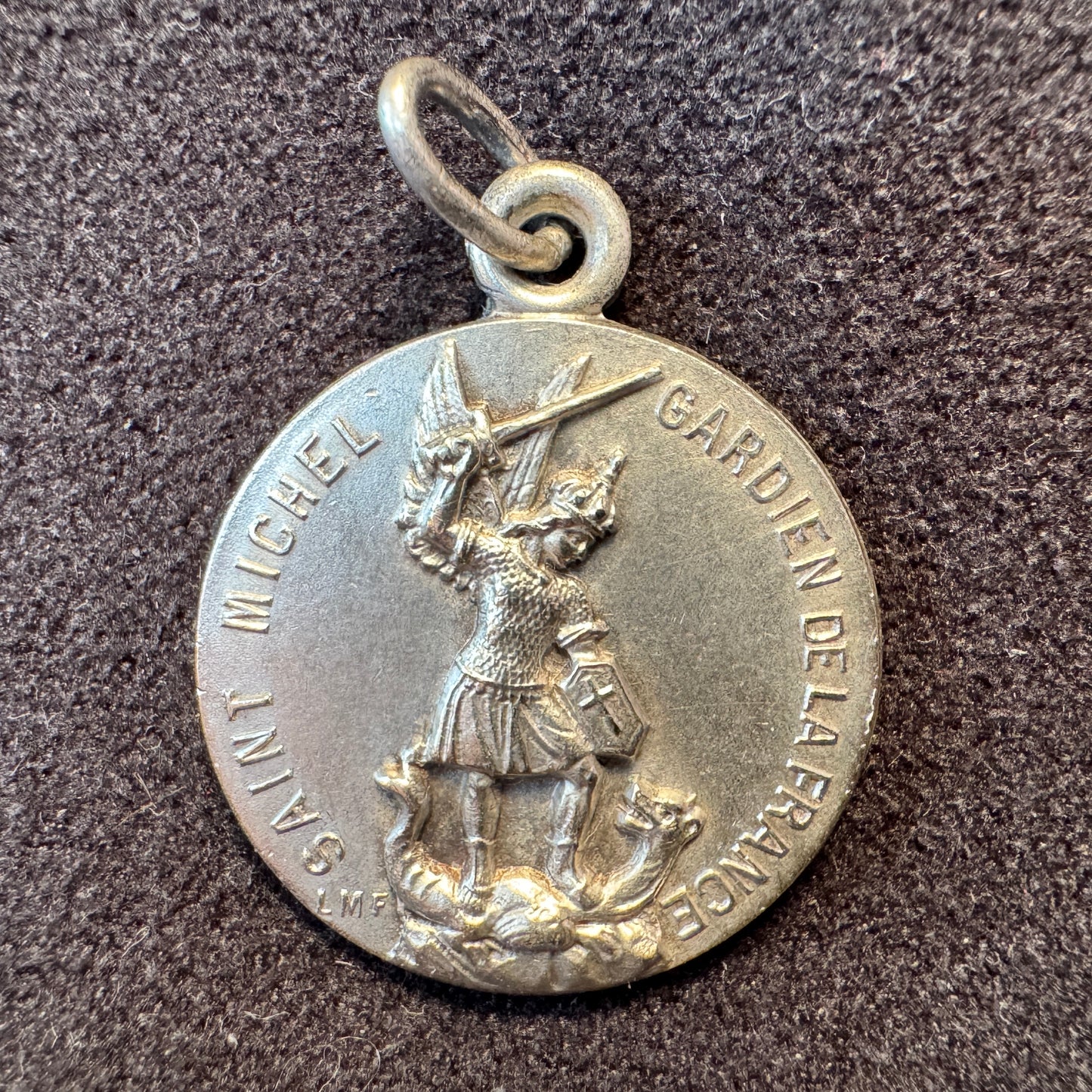 Medaille ancienne porte bonheur « Saint Michel - Gloire à nos armées 1914 »