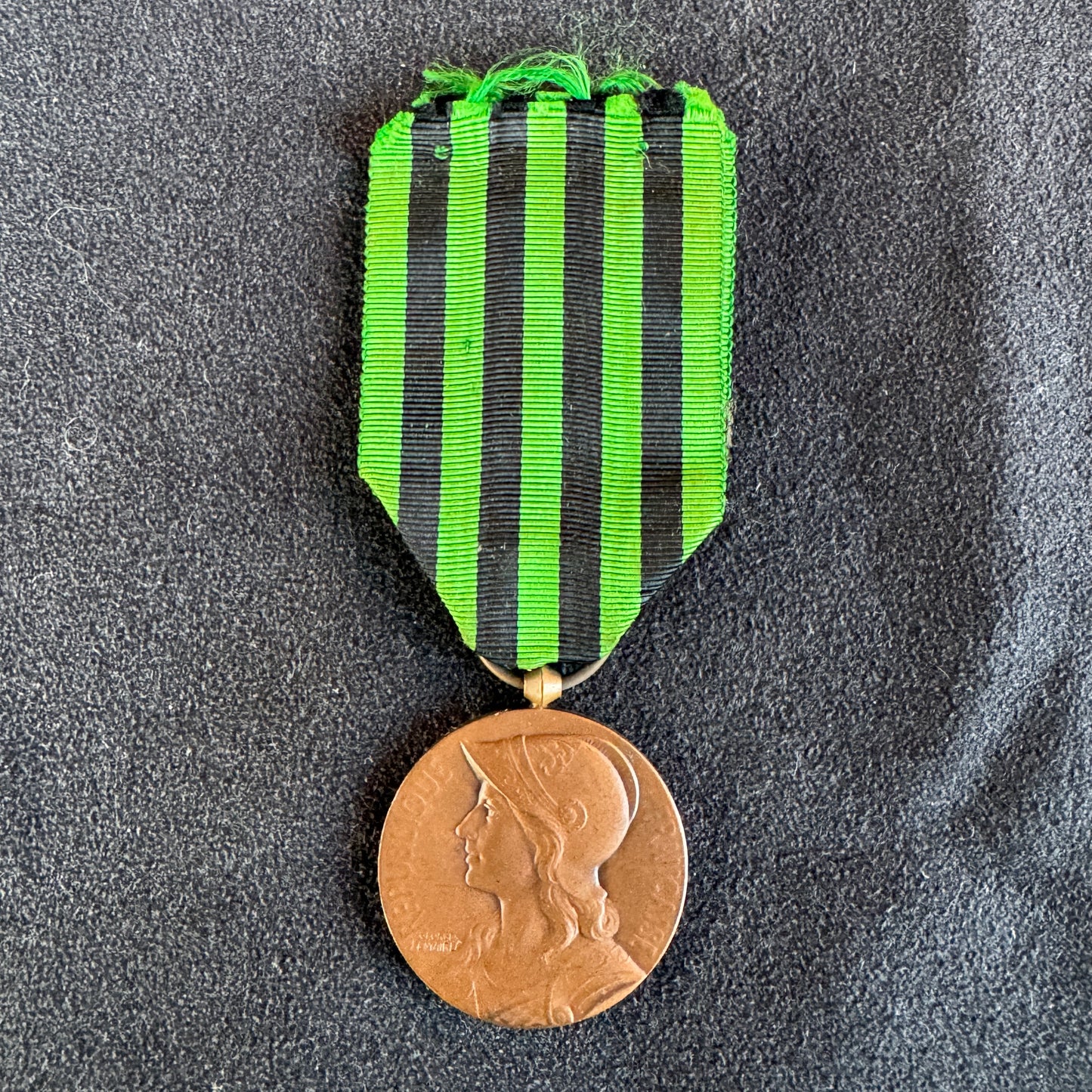 Médaille décoration militaire en bronze - « aux défenseurs de la patrie 1870-1871 »