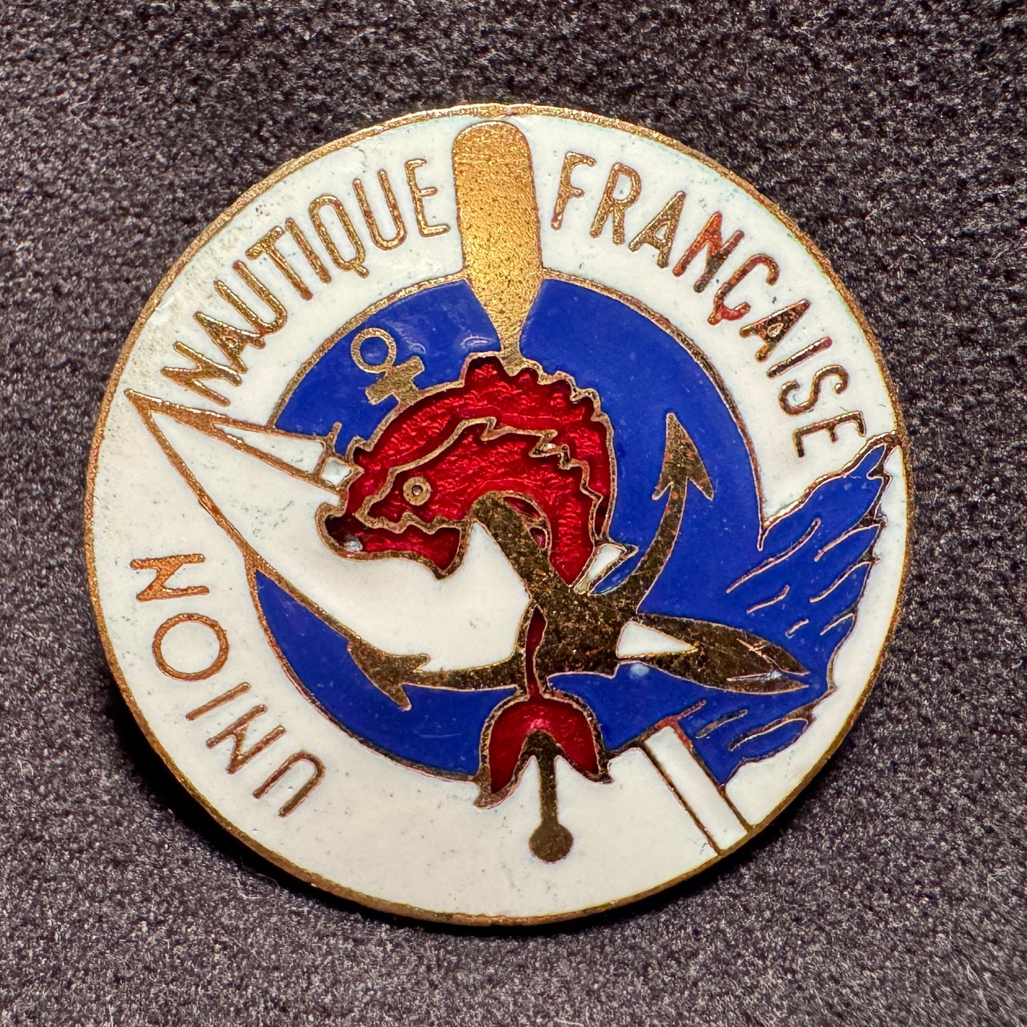 Insigne ancien en bronze émaillé - UNION NAUTIQUE FRANÇAISE