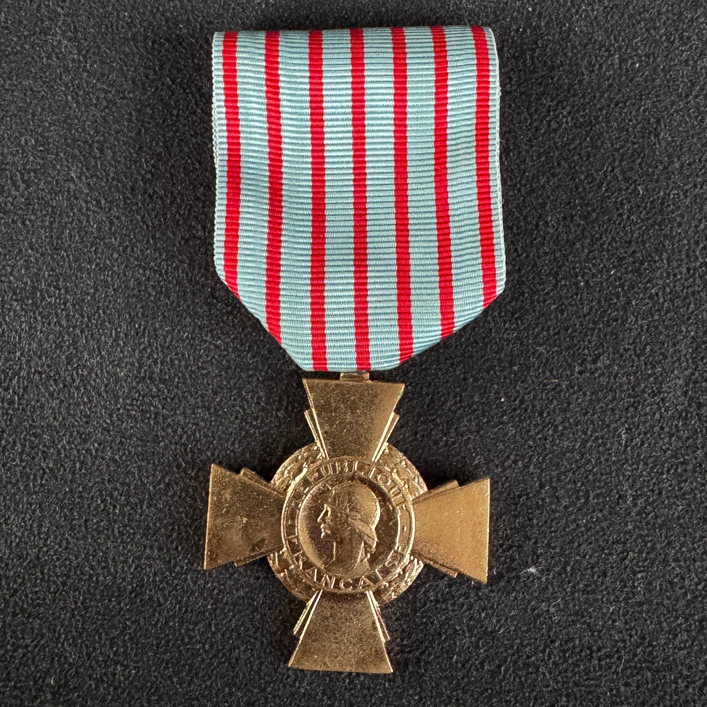 Médaille décoration croix du combattant