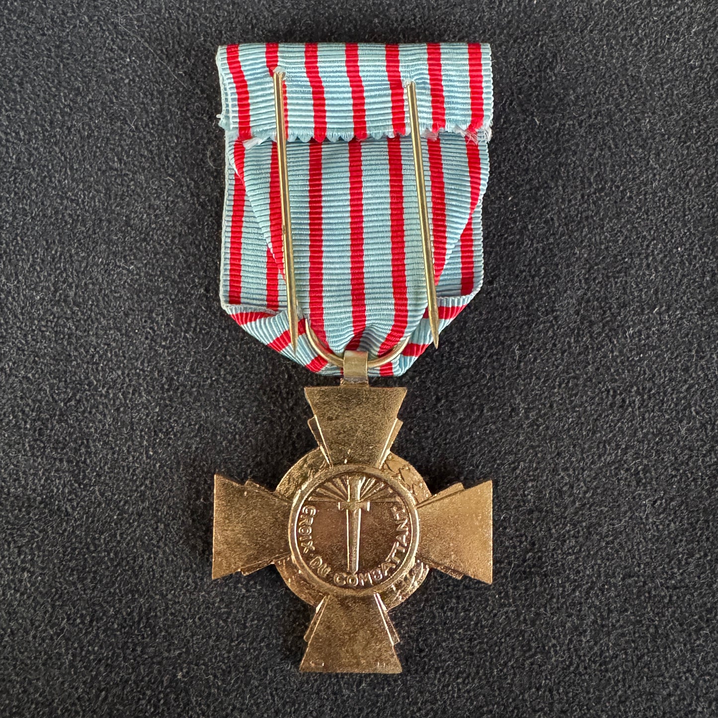 Médaille décoration croix du combattant